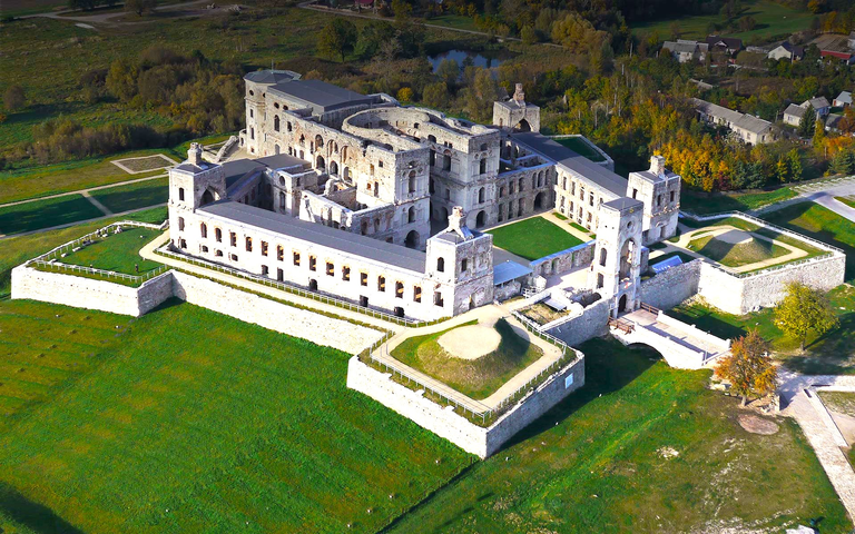 Świętokrzyskie – Zamek Krzyżtopór i Rezerwat Krzemionki